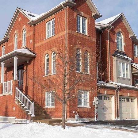 Jazzy Home Stay Mississauga Exterior photo