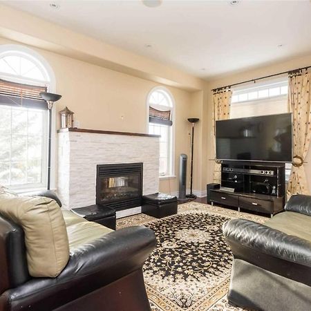 Jazzy Home Stay Mississauga Exterior photo